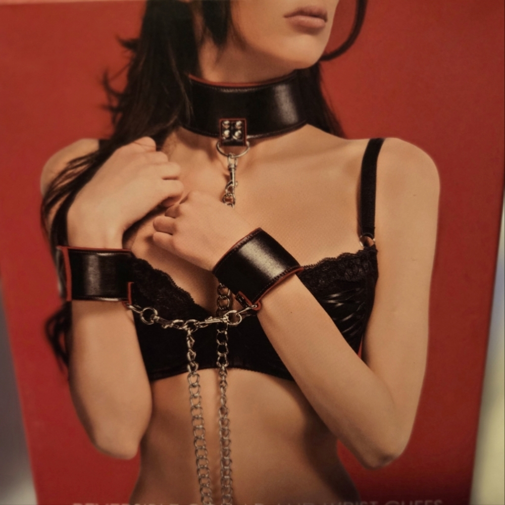 Lovers Lane Reversible Collar & Wrist Cuffs